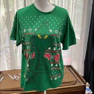 Green Graphic Women's Top